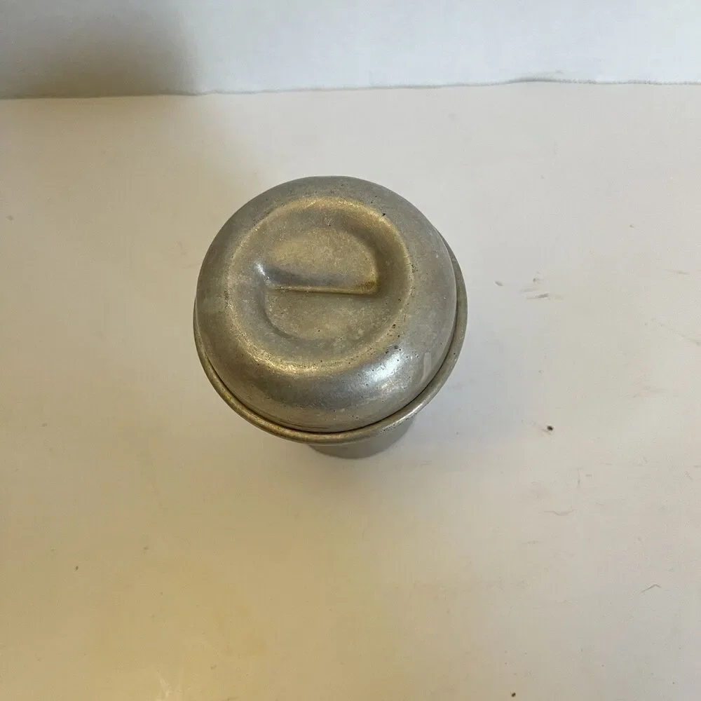 Vintage Swirl Mixer Aluminum 6 Line I Cup Measuring Cup Lidded Shaker Vtg
